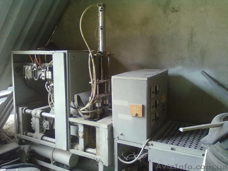 Выдувная машина пет бутылки 450 шт/час.Полуавтомат. - <ro>Изображение</ro><ru>Изображение</ru> #1, <ru>Объявление</ru> #1032683