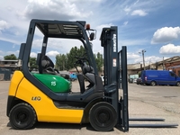 Газ-бензиновый вилочный погрузчик Komatsu с боковым смещением - <ro>Изображение</ro><ru>Изображение</ru> #4, <ru>Объявление</ru> #1696555