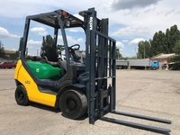 Газ-бензиновый вилочный погрузчик Komatsu с боковым смещением - <ro>Изображение</ro><ru>Изображение</ru> #6, <ru>Объявление</ru> #1696555