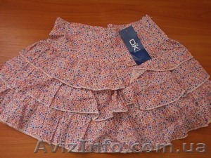 Оптовая продажа детской стоковой одежды.