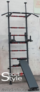 Взрослая шведская стенка с держателями штанги.