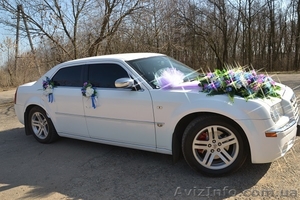 К Вашим услугам черный и белый автомобиль CHRYSLER 300C на свадьбу - <ro>Изображение</ro><ru>Изображение</ru> #2, <ru>Объявление</ru> #1377692