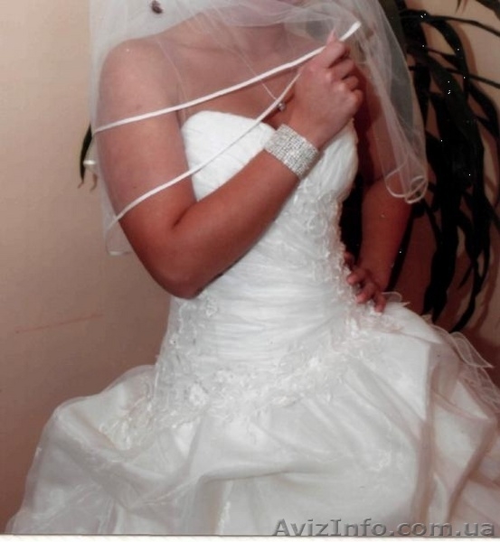 Срочно продам свадебное платье - <ro>Изображение</ro><ru>Изображение</ru> #3, <ru>Объявление</ru> #29985