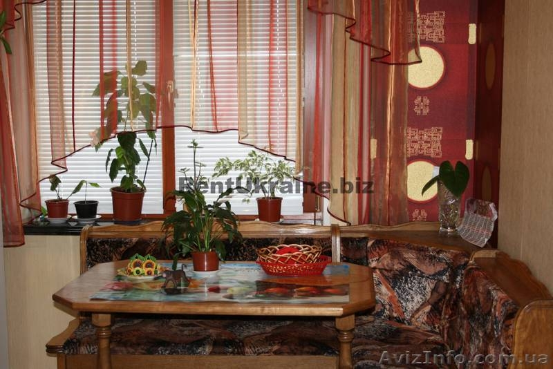 Посуточно сдам квартиру в Житомире - <ro>Изображение</ro><ru>Изображение</ru> #2, <ru>Объявление</ru> #168786