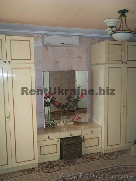 Снять на сутки квартиру в центре  Житомира - <ro>Изображение</ro><ru>Изображение</ru> #1, <ru>Объявление</ru> #168807